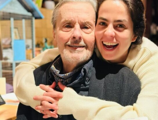 El conmovedor posteo de Anouchka, la hija de Alain Delon, a días de la muerte de su padre