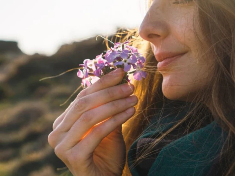 Qué son los perfumes "antiestrés" y cómo pueden ayudar a relajarte