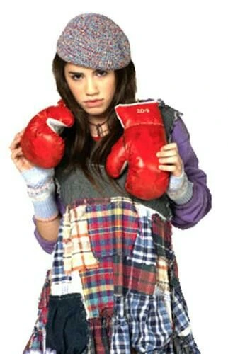 Guía de estilo: así se lleva el patchwork, el dress code de las series de Cris Morena 