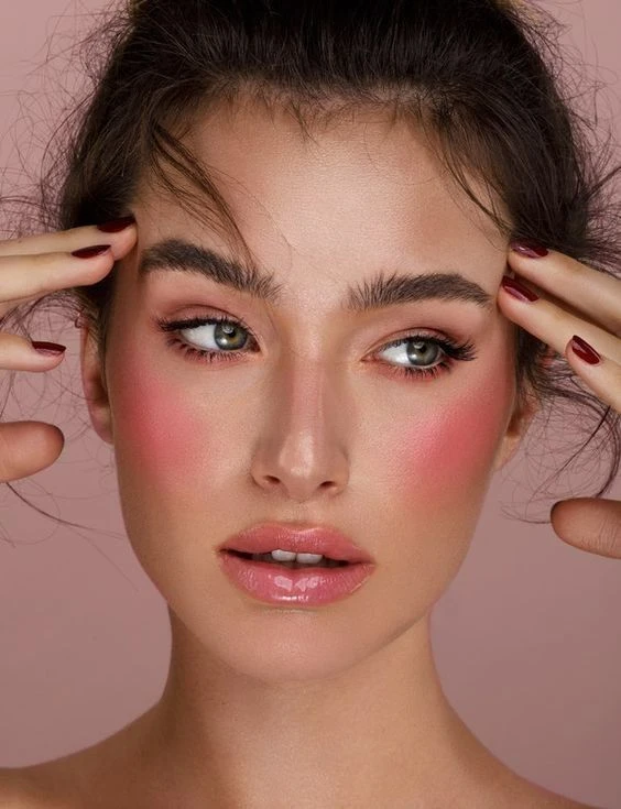 Alerta tendencia: el make up "aura blush" revoluciona las redes