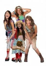 Guía de estilo: así se lleva el patchwork, el dress code de las series de Cris Morena 