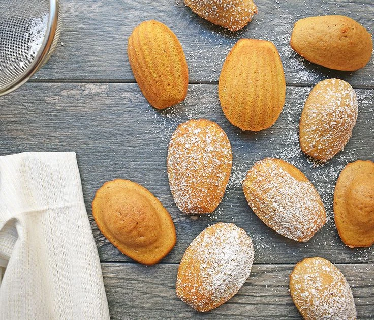 Cómo hacer madeleines de almendras: la receta del delicioso dulce francés