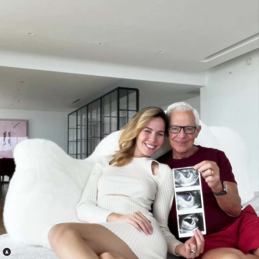 Elina y Eduardo Costantini mostraron la primera ecografía de su bebé