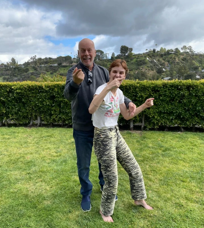 Tallulah con su papá, Bruce Willis