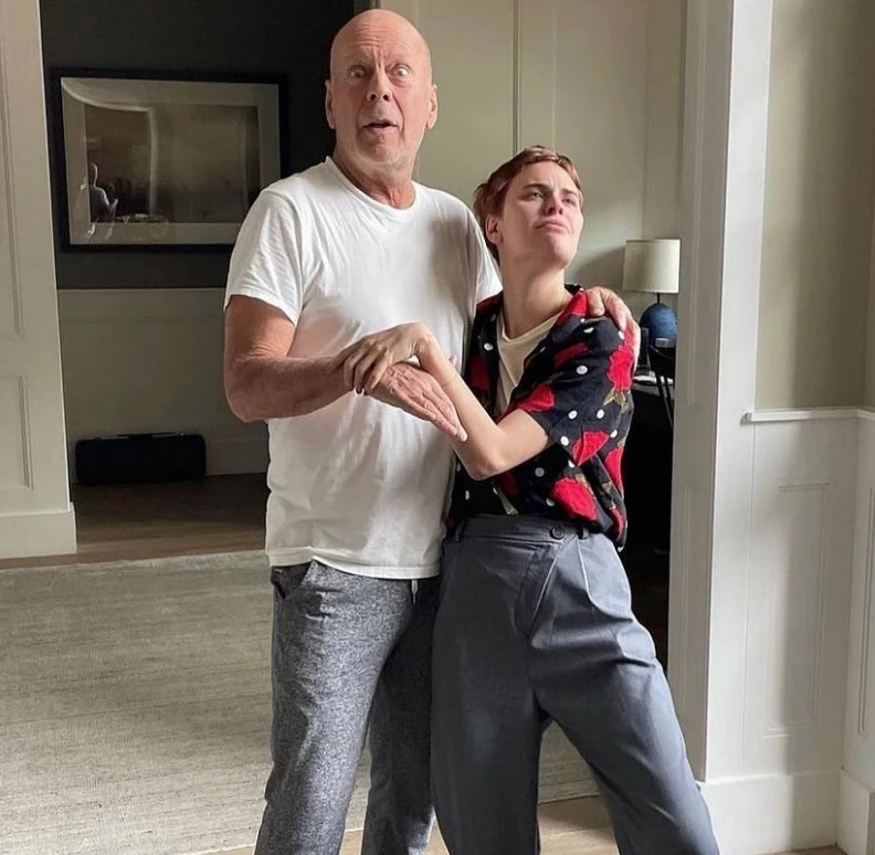 Tallulah con su papá, Bruce Willis