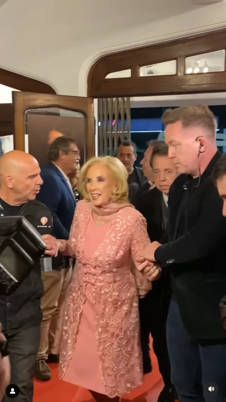 Mirtha Legrand fue al teatro a ver a Juana Viale