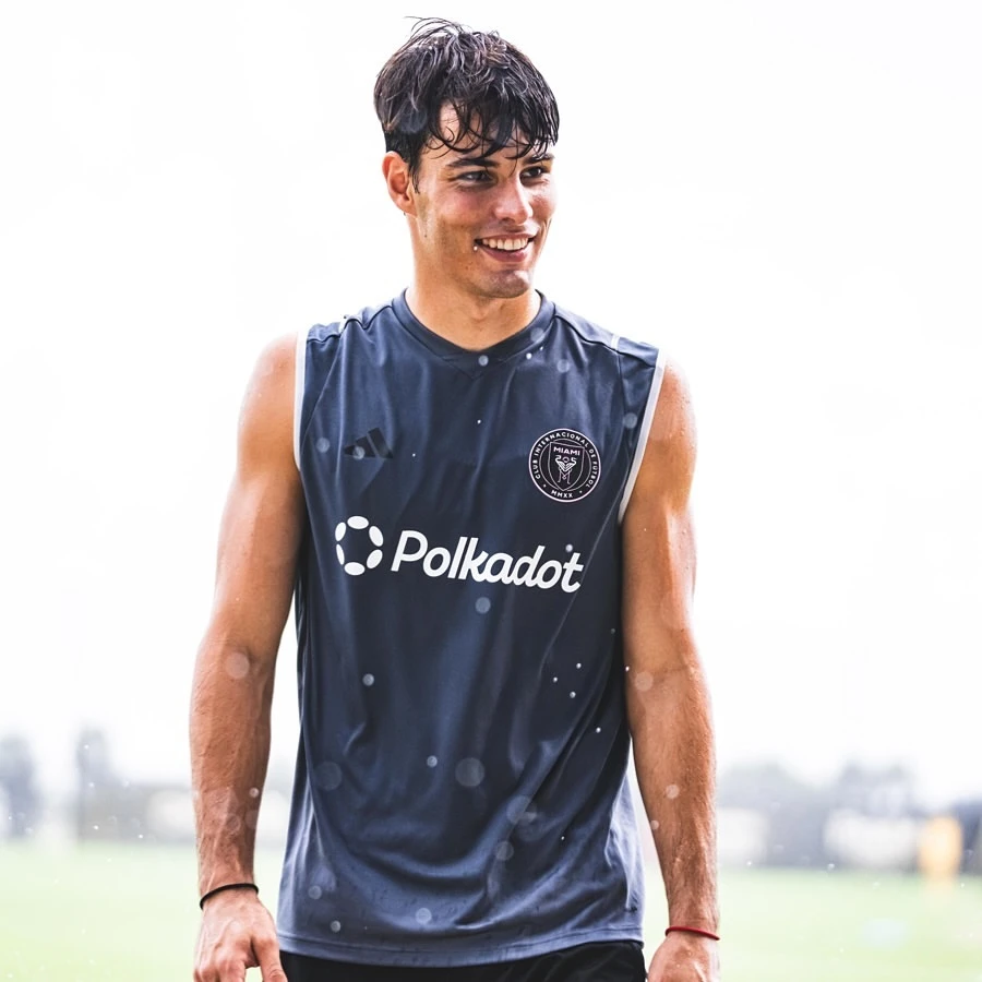 Aseguran que Juana Tinelli está en pareja con el futbolista Federico Redondo