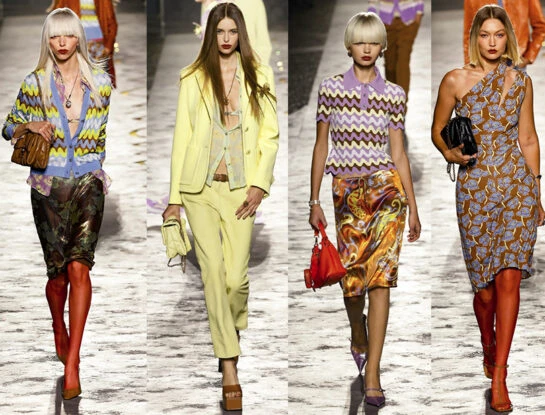 Versace presentó su nueva colección que recrea el estilo flower power más sexy y audaz que nunca