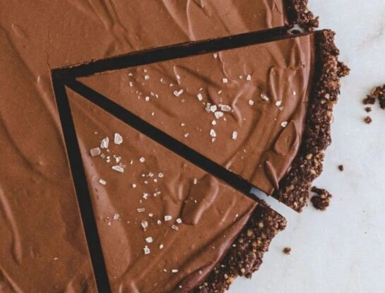 La receta de la torta mousse de chocolate con sólo 4 ingredientes
