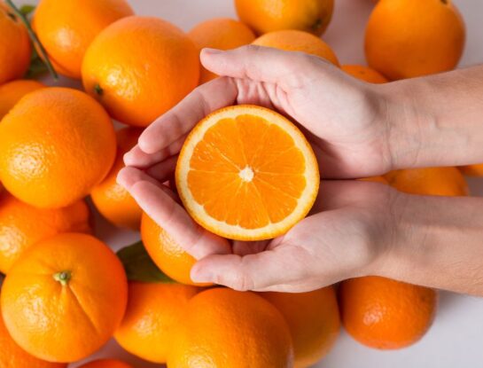 Fuera malas vibras: el poderoso ritual de la naranja para limpiar tu casa