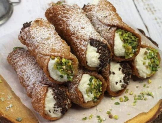 Cómo preparar cannoli: la receta del dulce típico de Italia