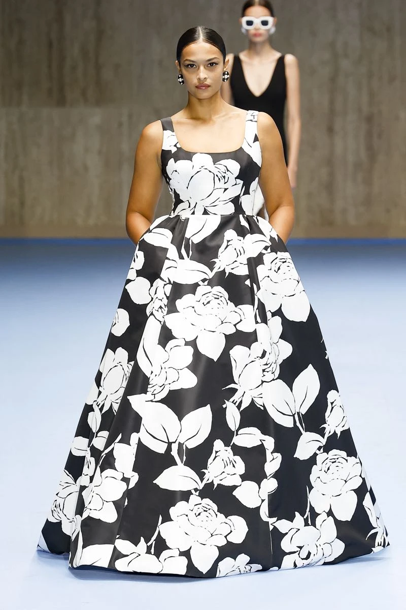 Desfile de Carolina Herrera, primavera verano 2025 en NYFW