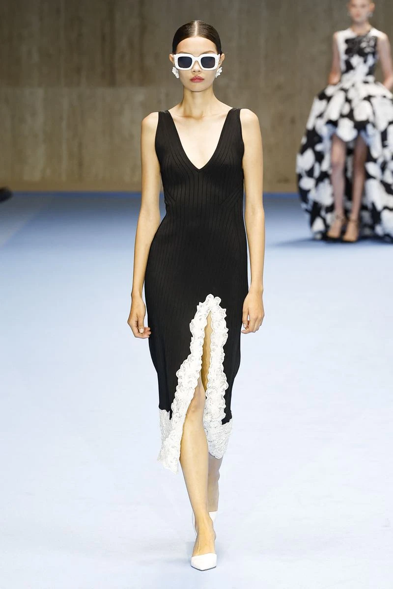 Desfile de Carolina Herrera, primavera verano 2025 en NYFW