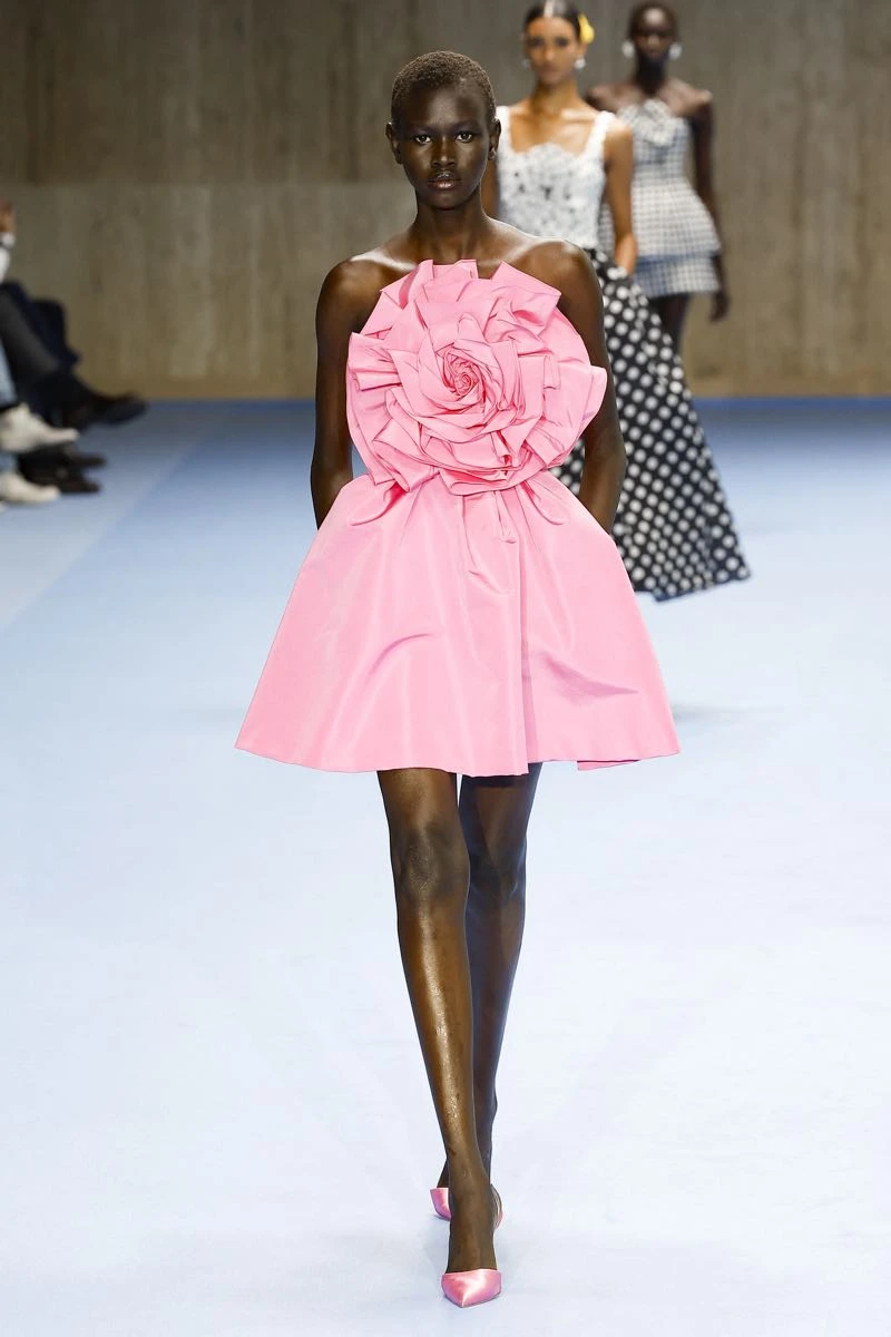 Desfile de Carolina Herrera, primavera verano 2025 en NYFW