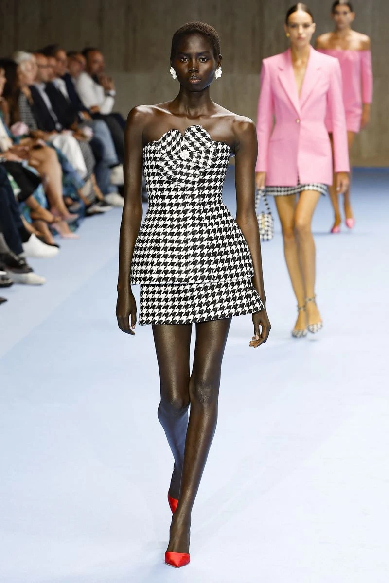 Desfile de Carolina Herrera, primavera verano 2025 en NYFW