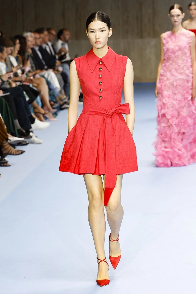 Desfile de Carolina Herrera, primavera verano 2025 en NYFW