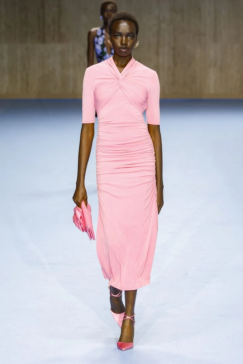 Desfile de Carolina Herrera, primavera verano 2025 en NYFW