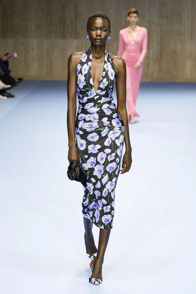Desfile de Carolina Herrera, primavera verano 2025 en NYFW