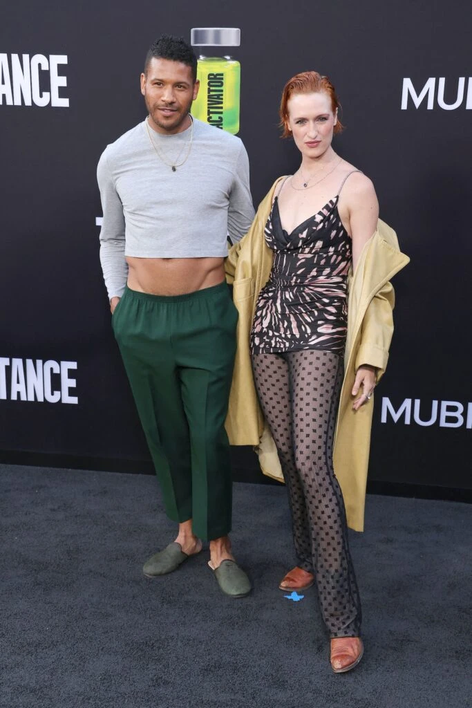 de Demi Moore y sus hijas a Sarah Margaret Qualley, los famosos en el estreno de "La sustancia"