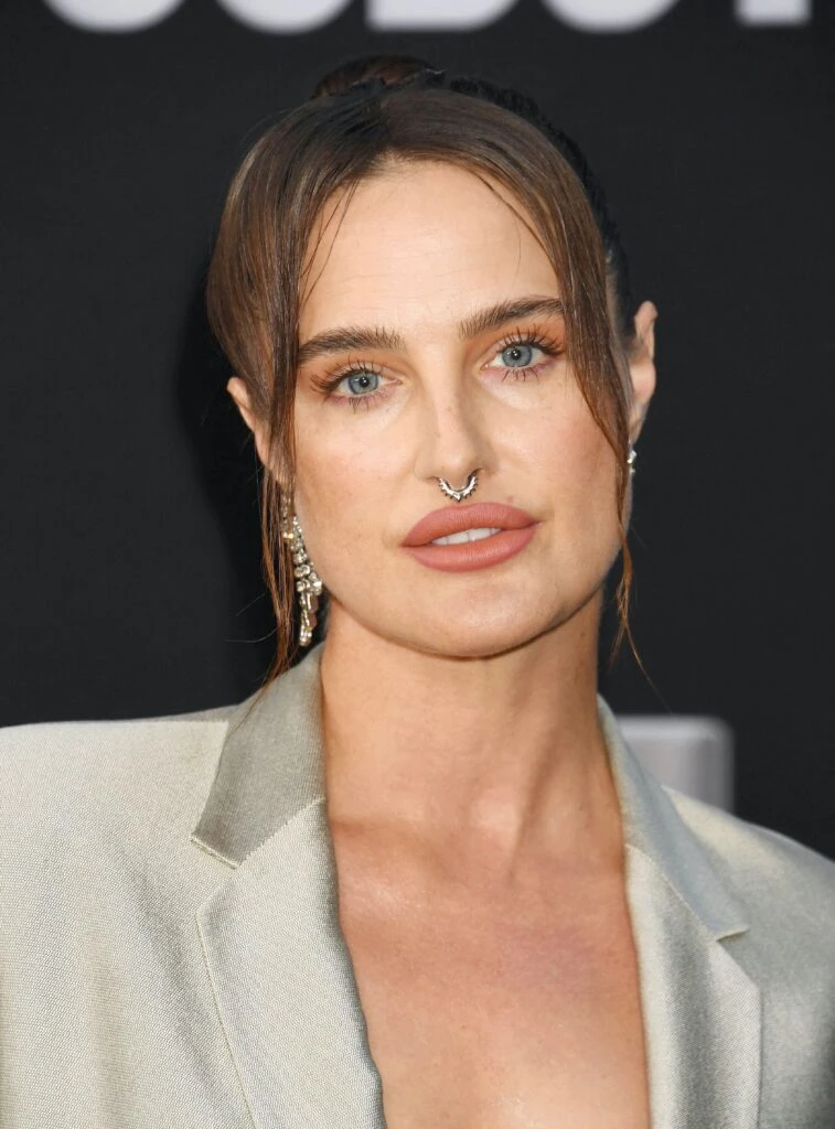 de Demi Moore y sus hijas a Sarah Margaret Qualley, los famosos en el estreno de "La sustancia"