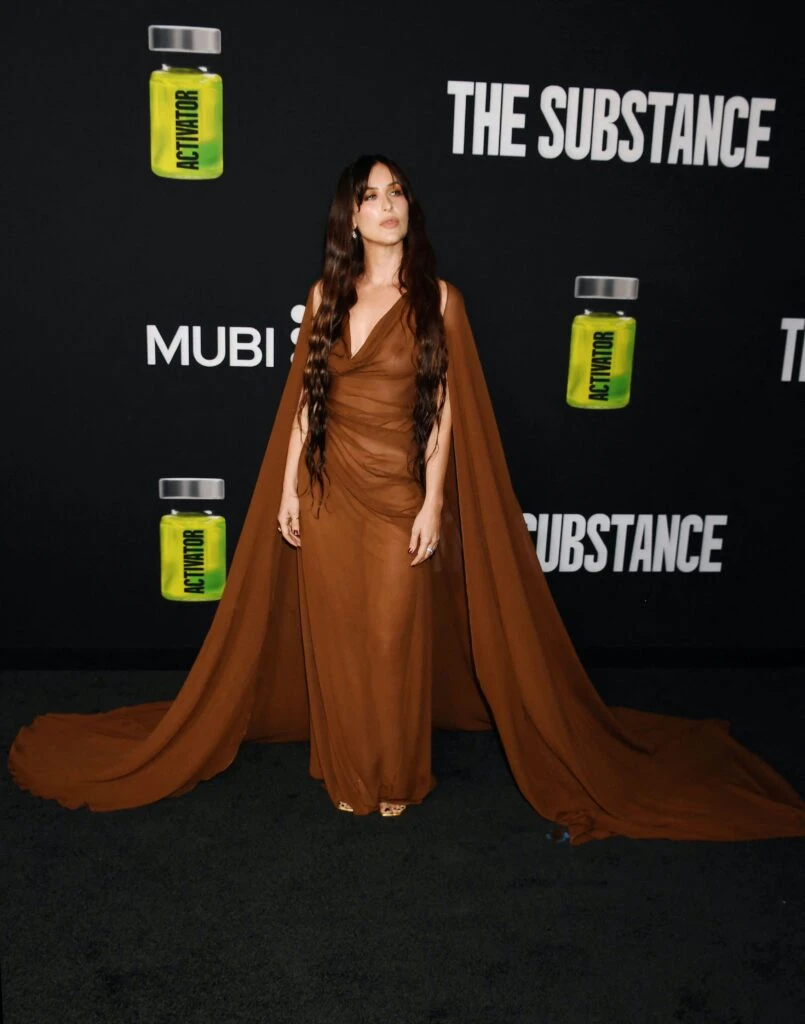 de Demi Moore y sus hijas a Sarah Margaret Qualley, los famosos en el estreno de "La sustancia"