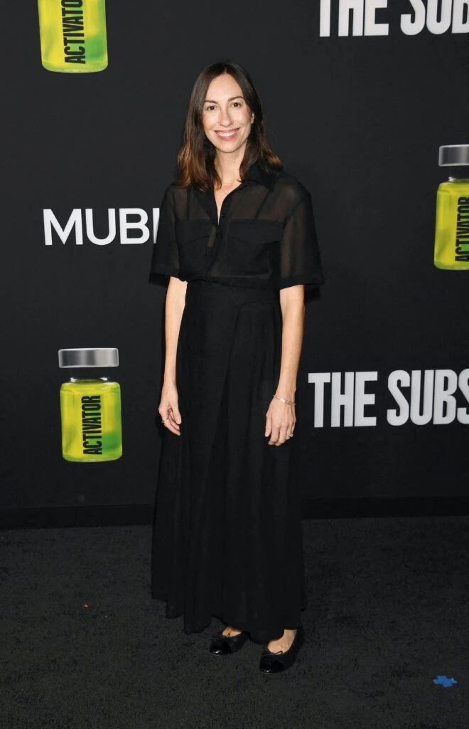 de Demi Moore y sus hijas a Sarah Margaret Qualley, los famosos en el estreno de "La sustancia"