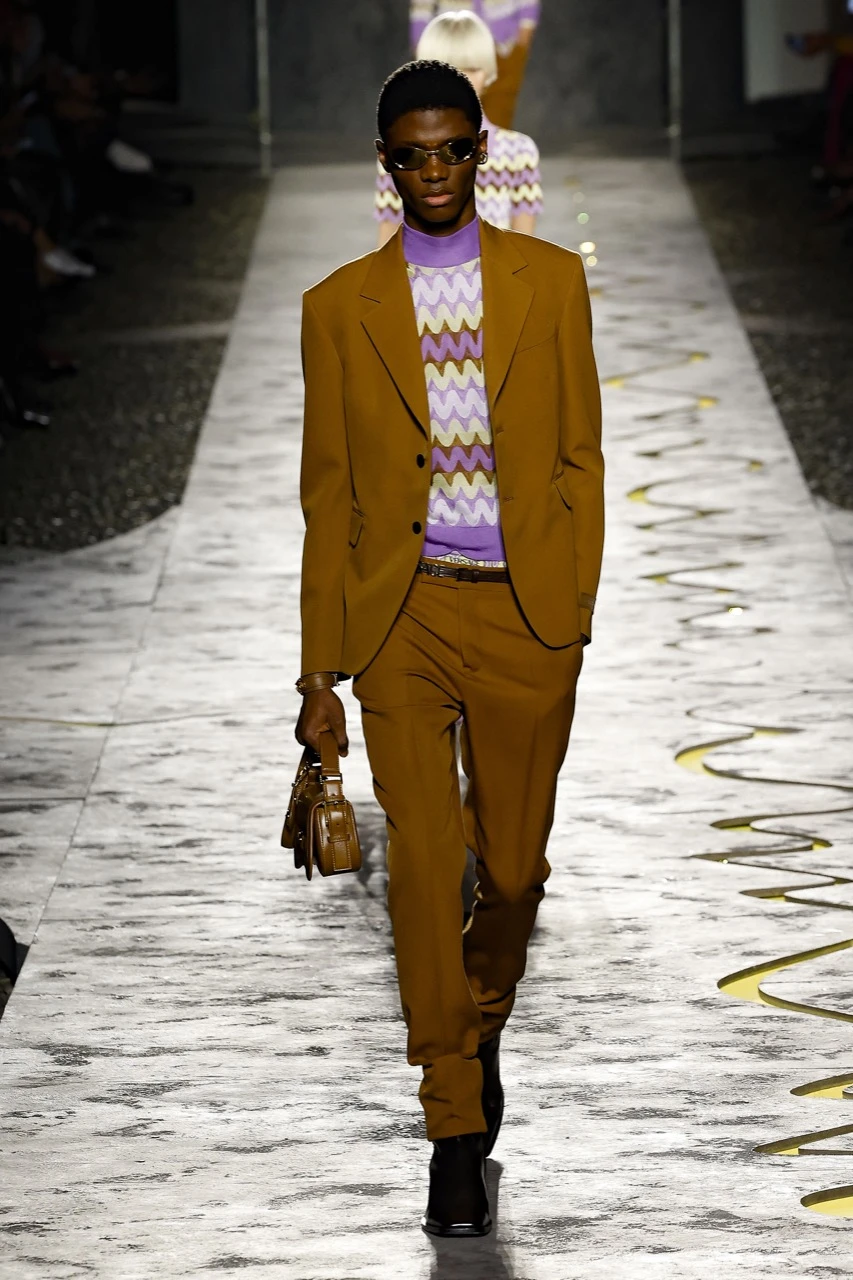 Desfile Versace, primavera verano 2025