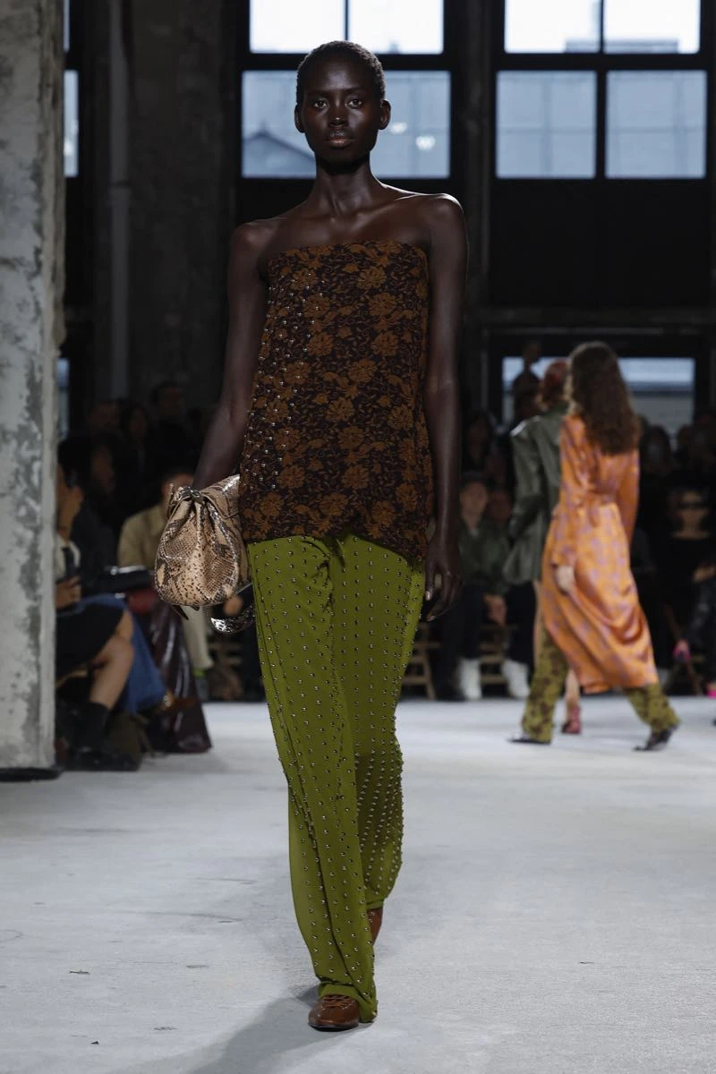 Dries Van Noten primavera verano 2025