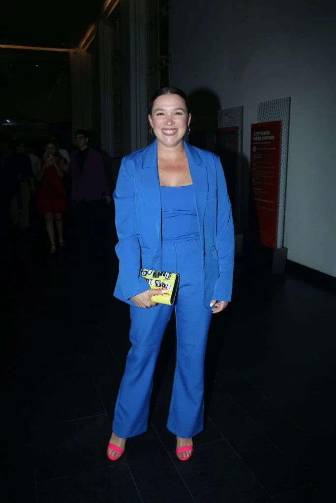 Vidriera de Laurita Fernández a Juli Poggio, los looks de los famosos en los Premios Hugo