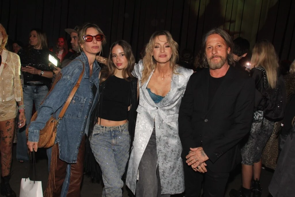 Cynthia Kern y Federico Bonomi con Julieta Cardinali y Charo Calamaro