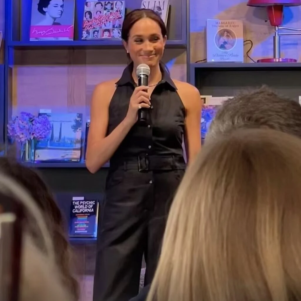 Meghan Markle apostó por un look minimalista y chic para un evento con Oprah Winfrey