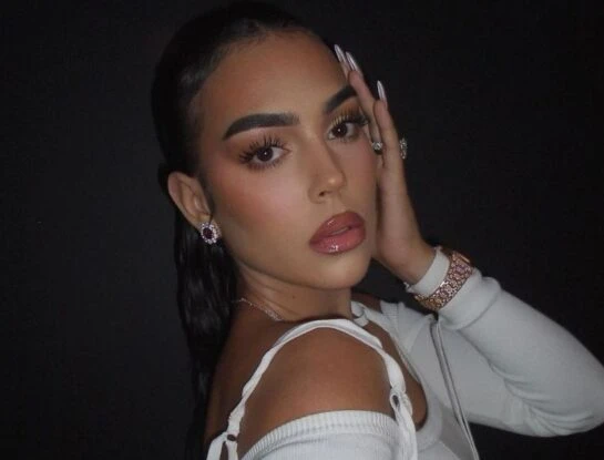 El nuevo look de Georgina Rodriguez para la tercera temporada de su serie