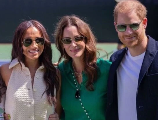 El look minimalista de Meghan Markle para un torneo de tenis