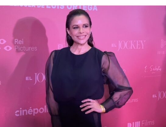 Los looks de Julieta Ortega y su hijo Benito en la avant de "El Jockey"