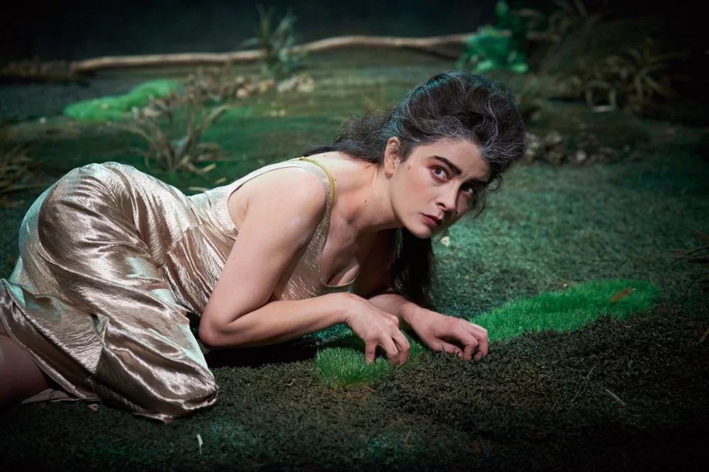 Jennifer Lawrence y Robert Pattinson protagonizarán la adaptación de "Matate, amor", una novela argentina