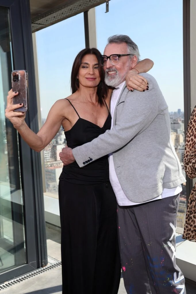 Mariana Arias junto a Benito.