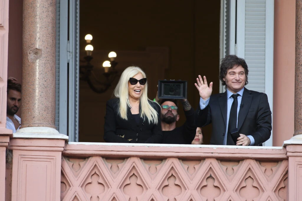 Susana Giménez y Javier Milei saludaron desde el balcón de la Rosada