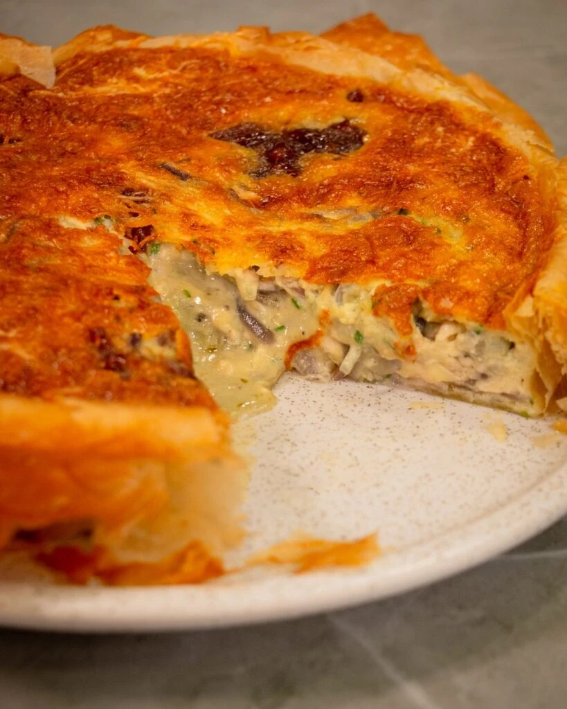 Tarta de mermelada de cebollas y queso azul