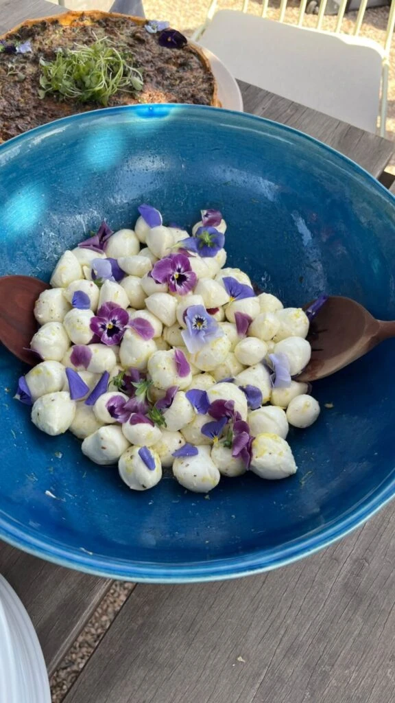 Juliana Awada en Corazonada de Areco, el restó de Christian Petersen en Areco