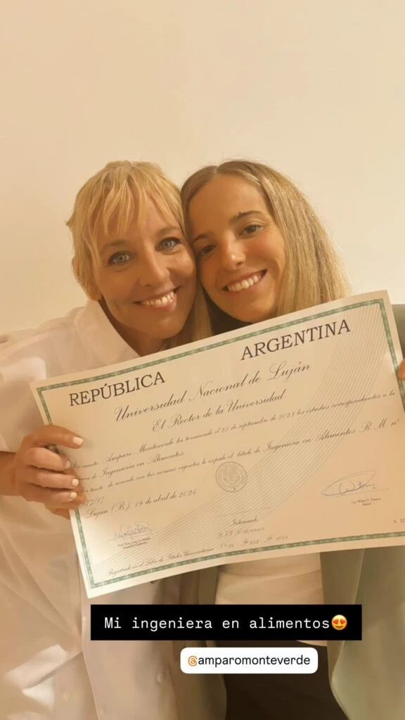 El orgullo de Jimena Monteverde: su hija se recibió de ingeniera en alimentos. 