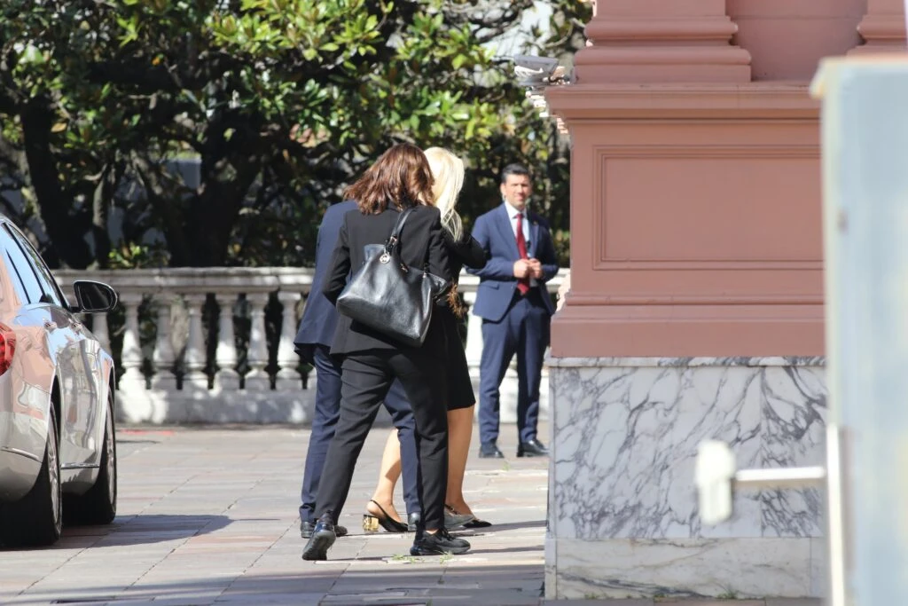 Las fotos de Susana llegando a la Casa Rosada para entrevistar a Milei