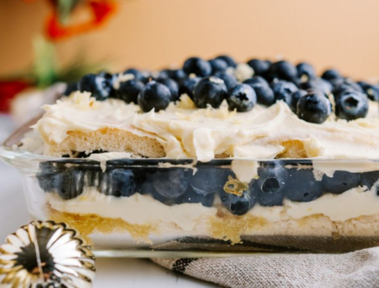 Tiramisú frutal: la receta diferente que se arma con vainillas