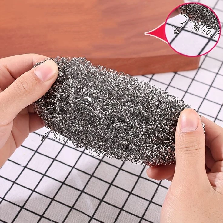 La esponja metálica desprende partículas y puede ser peligroso para la salud