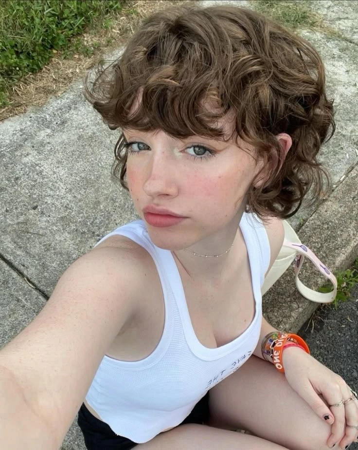 7 cortes de pelo inspirados en los años '70 que se usan esta temporada bixie