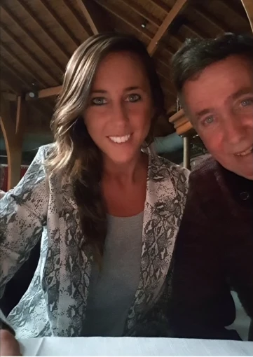 Estefanía Pasquini con su papá, que está gravemente enfermo.