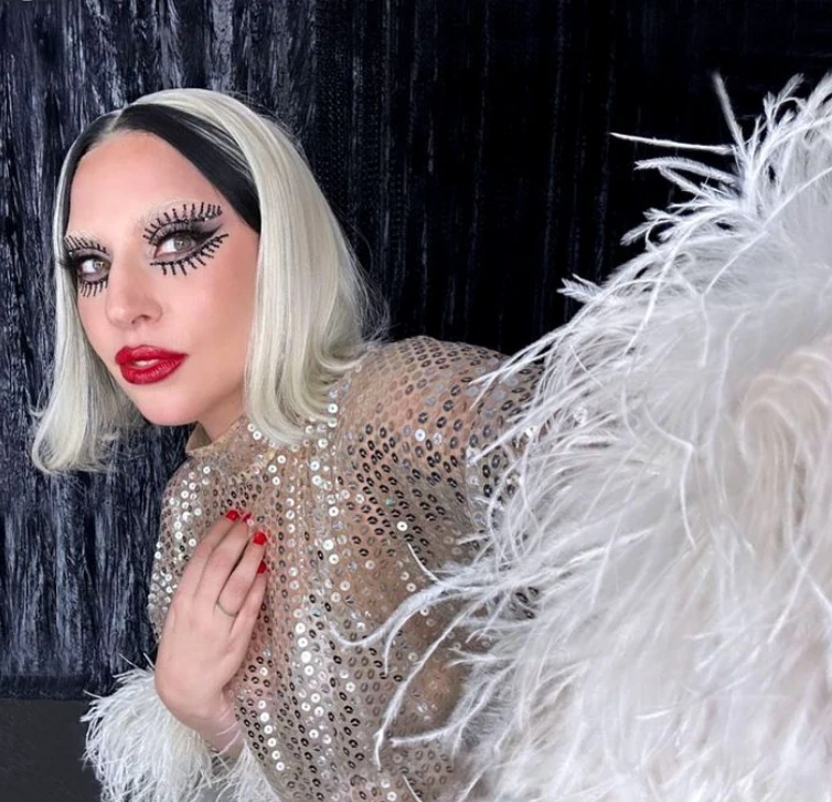 Lady Gaga con look de Taller Marmo