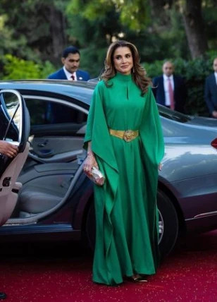 Rania de Jordania con look de Taller Marmo