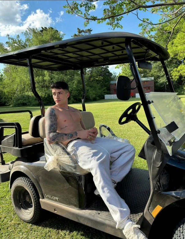 Lauty Gram en la casa de la China Suárez