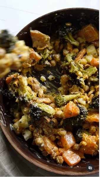 Ensalada tibia de brócoli y calabaza