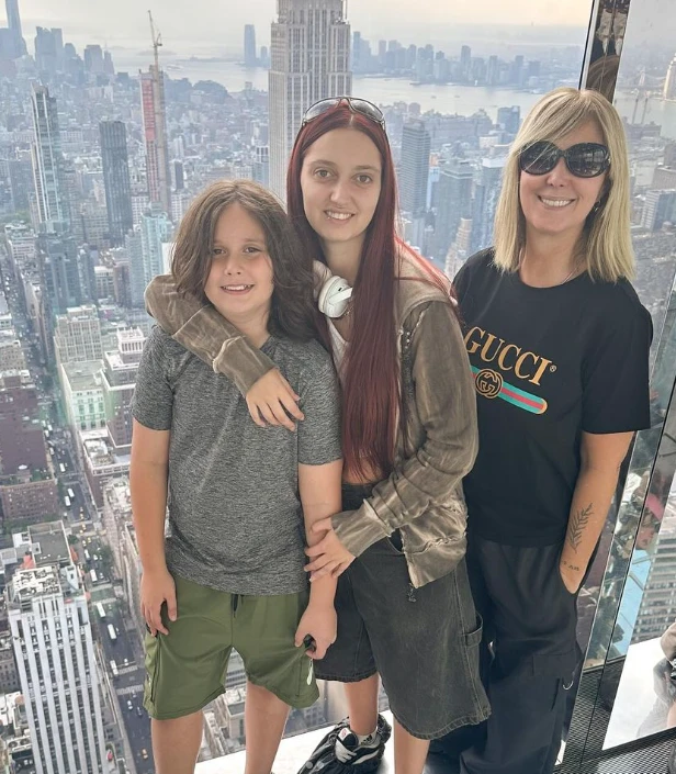 Marisa junto a Timoteo y Paloma